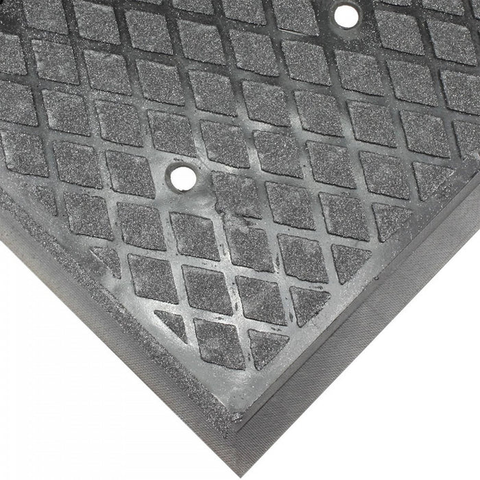 Traction Hog Drainable