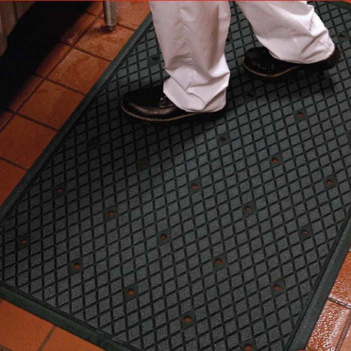 Traction Hog Drainable