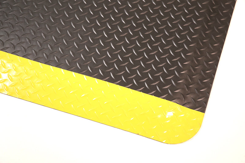Corner product image of black and yellow Diamond Plate Gel
