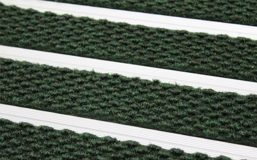 Close up image of American Green Superguard inserts in Silver ARCHIMAT aluminium architectural matting