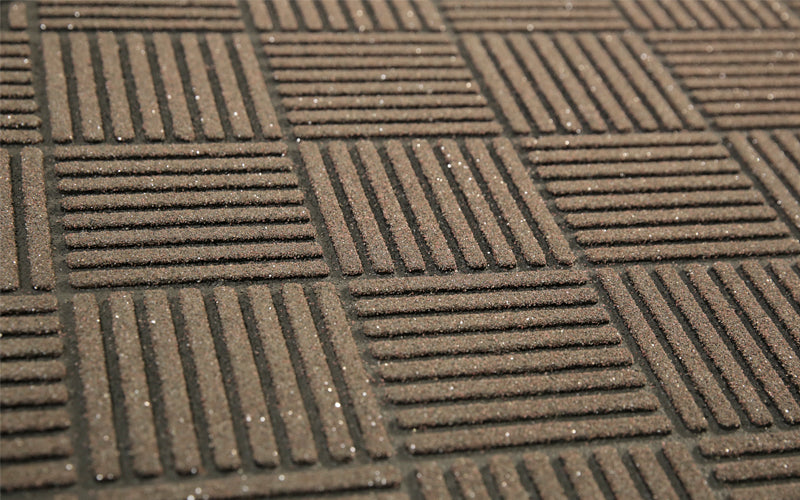 Close up image of the innovative grip surface of the cleanscrape mat 