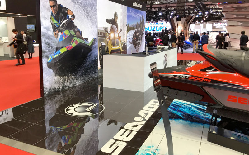 Insitu image of the Promodesk customised for the a tradeshow