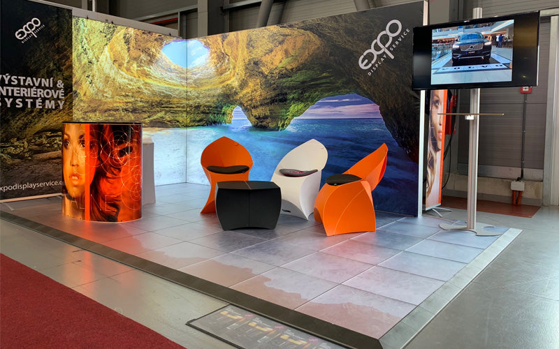Promodek used as an exp booth floor